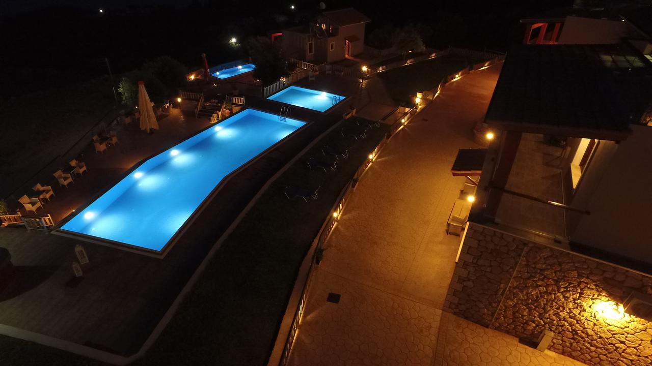 Ionion Fos Aparthotel นิเกียนา ภายนอก รูปภาพ